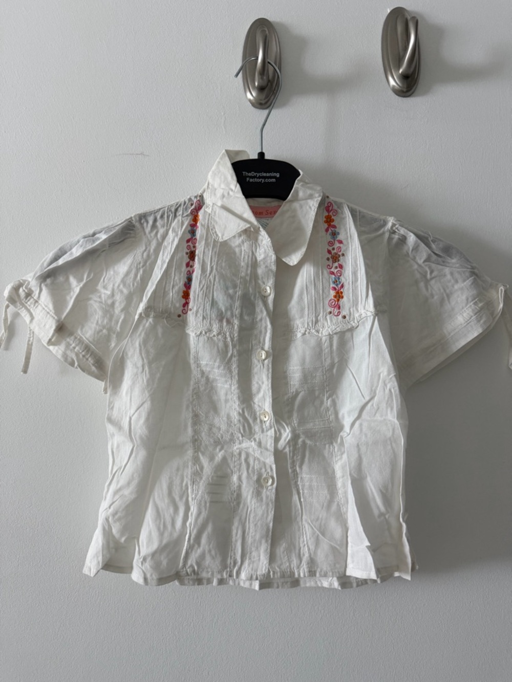 Girls' White Embroidered Short-Sleeve Blouse